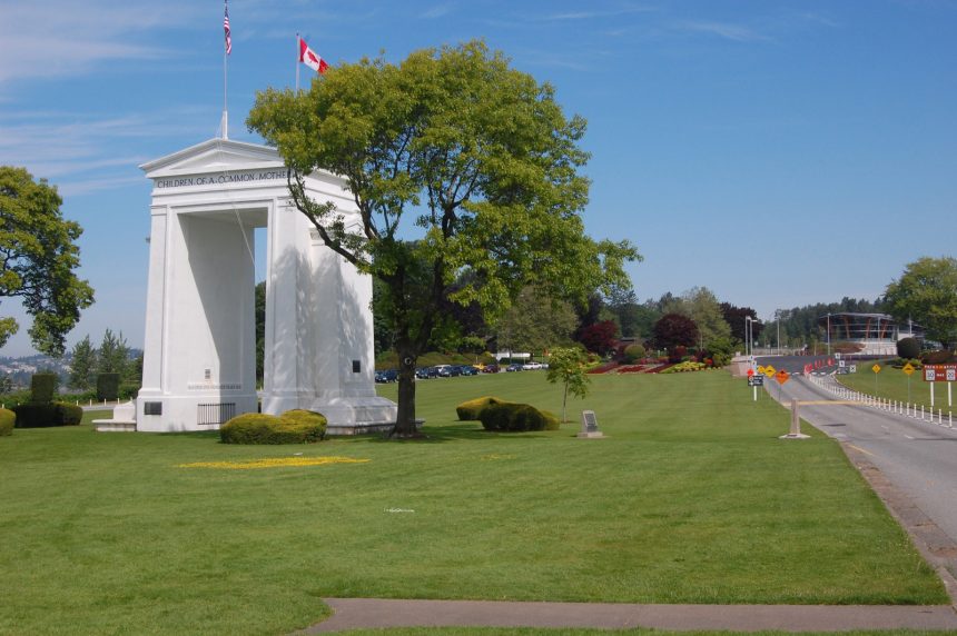 The Peace Arch monument on the Canada–United States border between Surrey, British Columbia and Blaine, Washington
